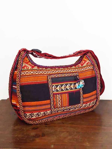 Borse-colorate-del-Peru