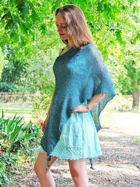 look-bohemio-chic-mujer-vestido-Julissa-y-poncho-Tekila