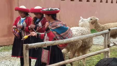 moda-etica-tessitrici-di-chinchero