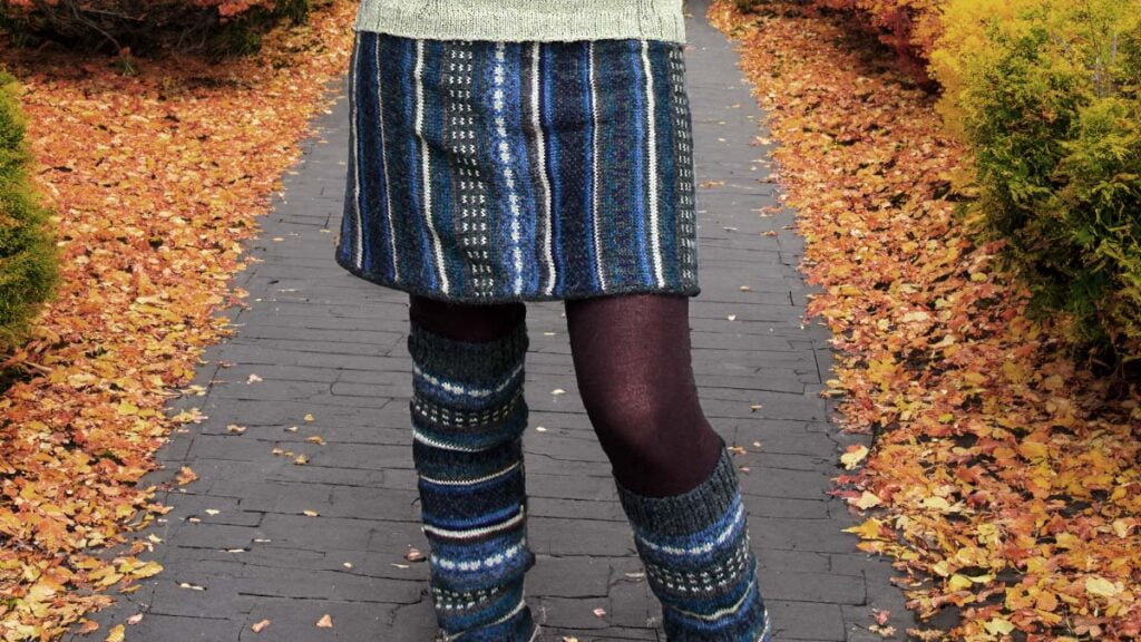 Scaldamuscoli in lana e gonna in maglia