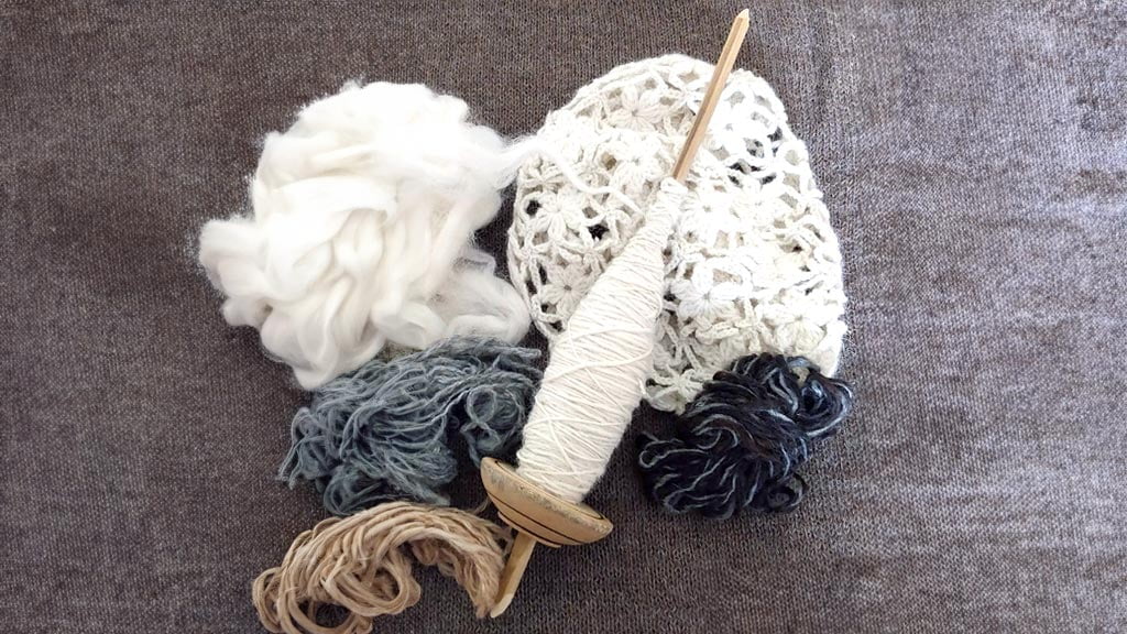 lana di alpaca e fuso artigianale