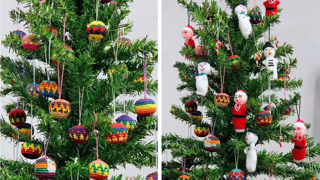 decorazioni etniche sull'albero di Natale