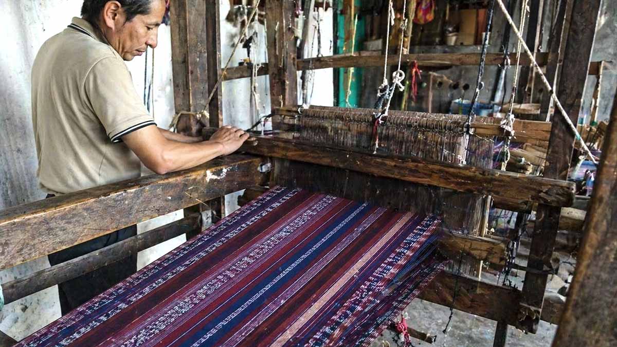 cotone naturale lavorazione telaio artigianale guatemala