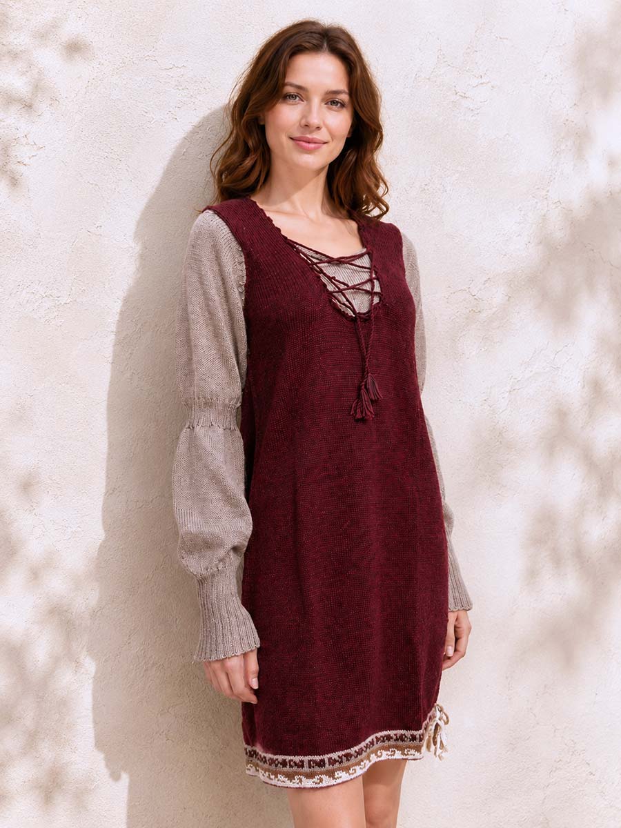 Abbigliamento sostenibile: vestito donna in maglia Cecilia Donna con vestito in maglia bordeaux e beige Cecilia