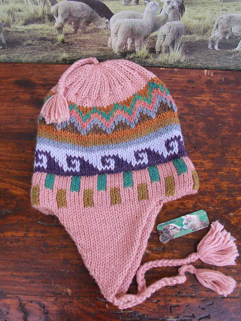 Cappello lavorato a maglia con orecchie - Italia