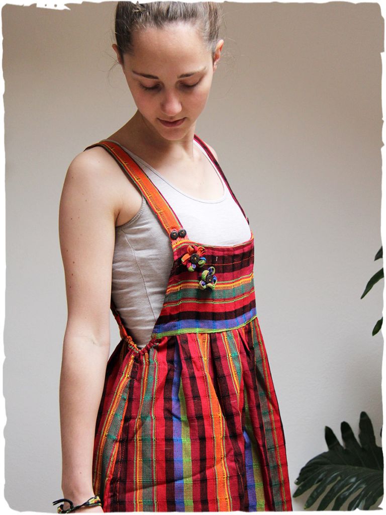 salopette vestito Cinosural International School