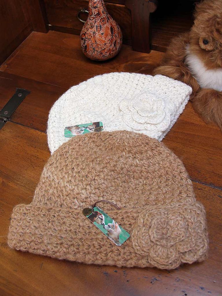 Cappello di lana all'uncinetto Maria - Cappelli di lana per donna - La  Mamita