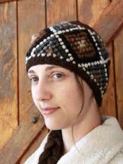 Bonnet avec pompon Nelly.