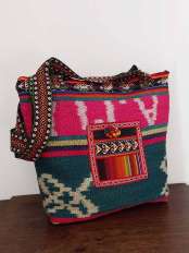 Bunte Ethno Tasche Zinnia.